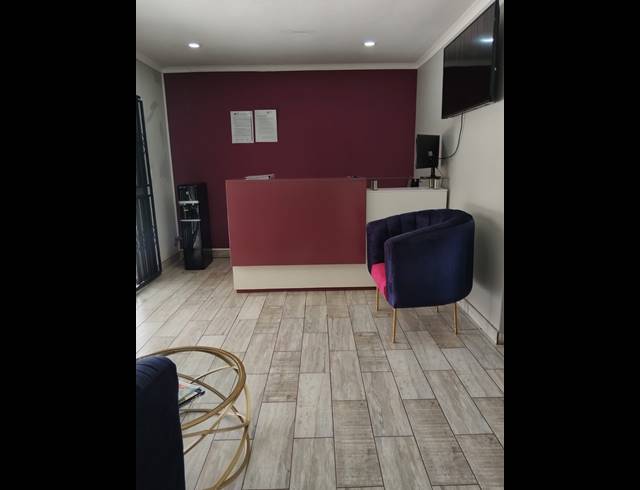 5 BEDROOM HOUSE FOR SALE IN BIRCHLEIGH NORTH